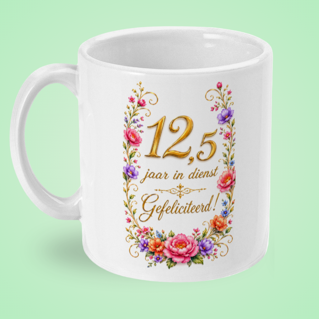 Mok ‘12,5 jaar in dienst, gefeliciteerd!’ – bloemen